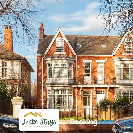 7 Bedroom House By Locke Short Lets Serviced Linthorpe Free Parking *