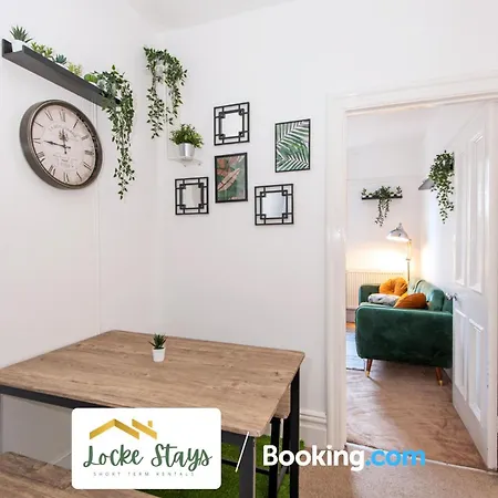 Otel 7 Bedroom House By Locke Short Lets Serviced Linthorpe Free Parking Middlesbrough