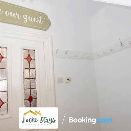 7 Bedroom House By Locke Short Lets Serviced Linthorpe Free Parking Otel *