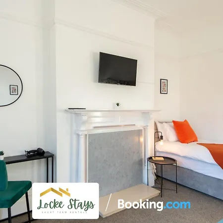 7 Bedroom House By Locke Short Lets Serviced Linthorpe Free Parking Otel *