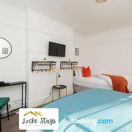 호텔 7 Bedroom House By Locke Short Lets Serviced Linthorpe Free Parking *