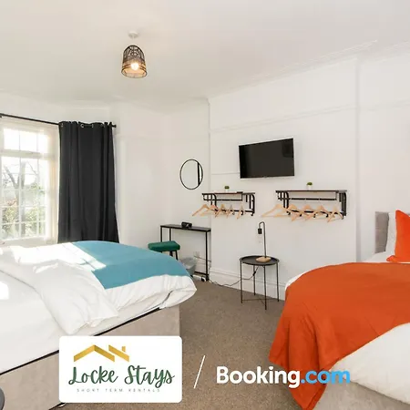 7 Bedroom House By Locke Short Lets Serviced Linthorpe Free Parking *